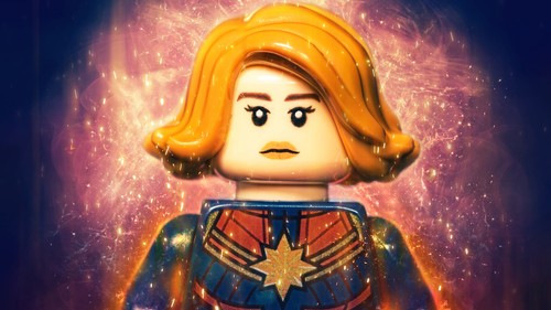 Superheroes captain marvel